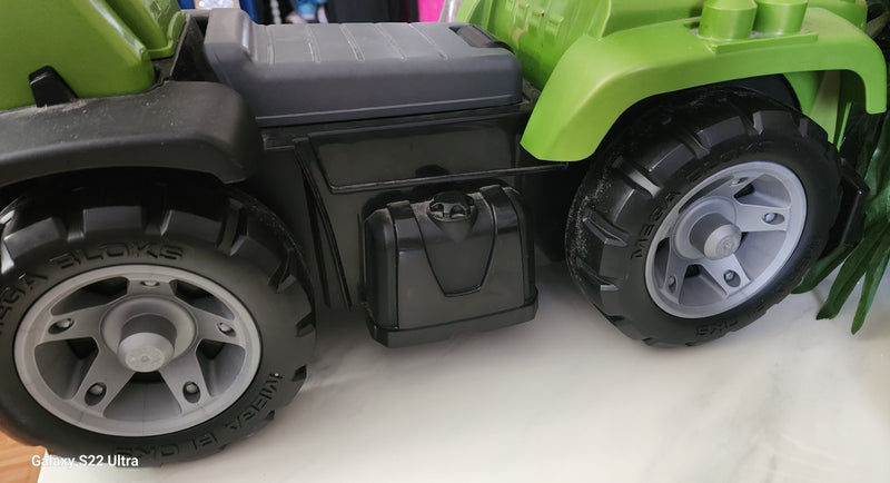 Green Mega Bloks Jeep Ride-On Toy with 4 Wheels for Kids Magic Cars 5