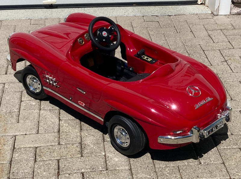 300SL Red Electric Ride-On Roadster Car Toy Magic Cars 4