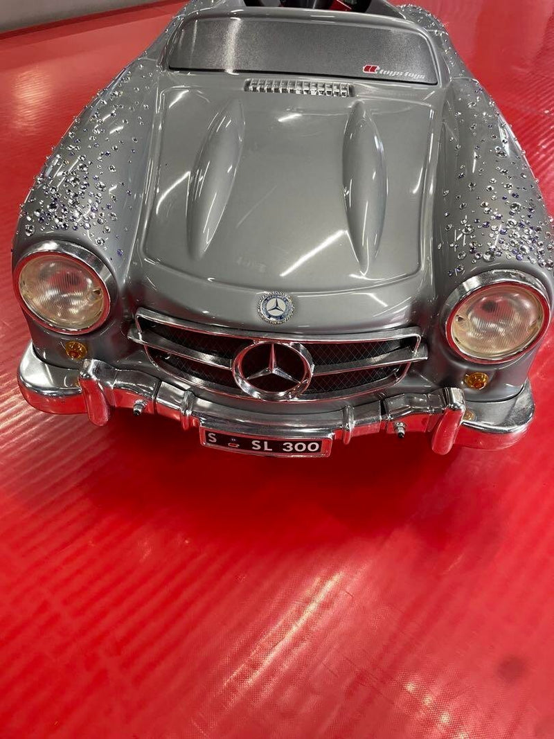SL 300 Model Children's Ride-On Car Magic Cars 0