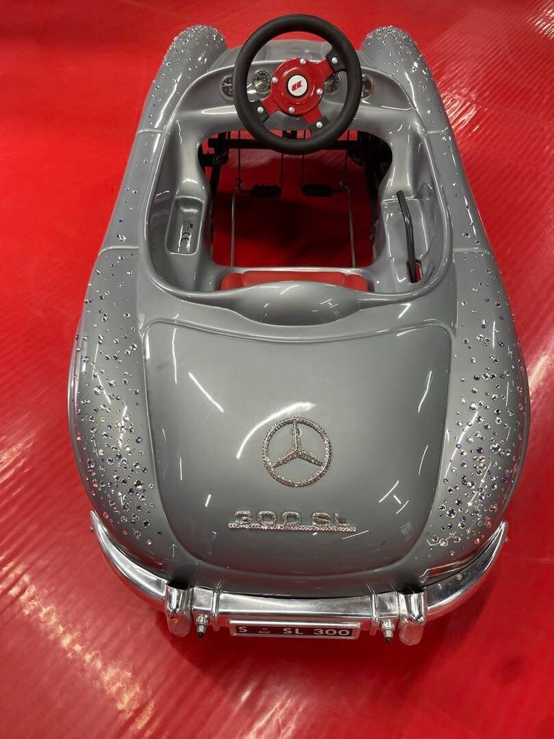 SL 300 Model Children's Ride-On Car Magic Cars 2