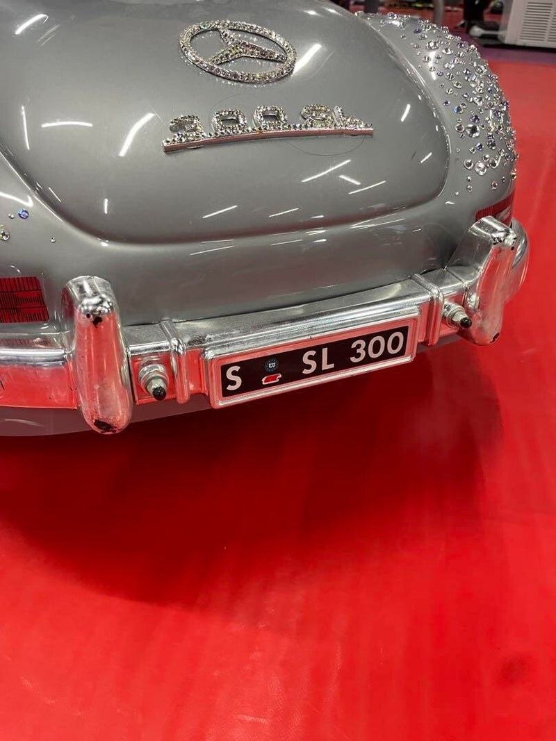 SL 300 Model Children's Ride-On Car Magic Cars 4