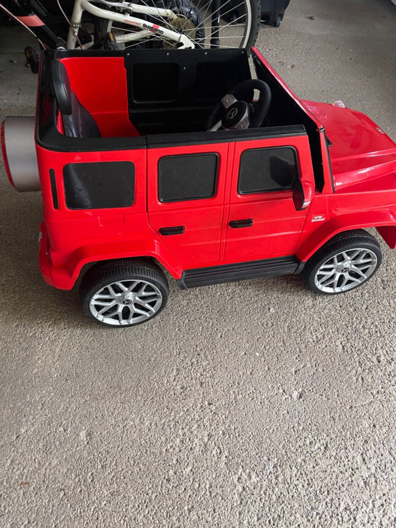 12V Licensed Mercedes-Benz AMG Electric Ride-On SUV with Remote Control for Kids Magic Cars 9