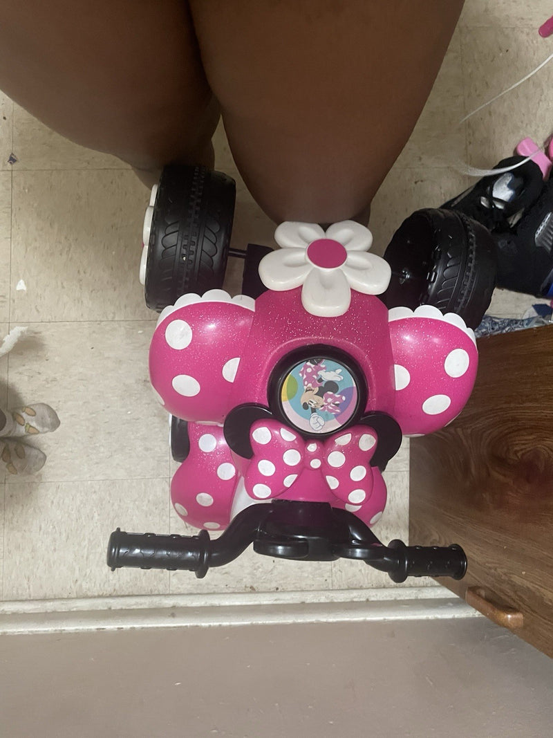 Minnie Mouse Toy Truck with Charger Included Magic Cars 2