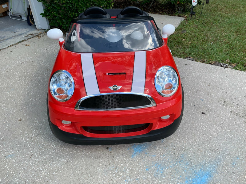 Motorized Toy Car with Remote Control and Realistic Features Magic Cars 1