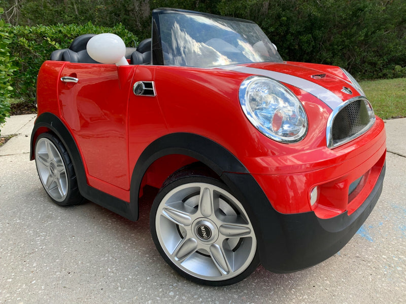 Motorized Toy Car with Remote Control and Realistic Features Magic Cars 3