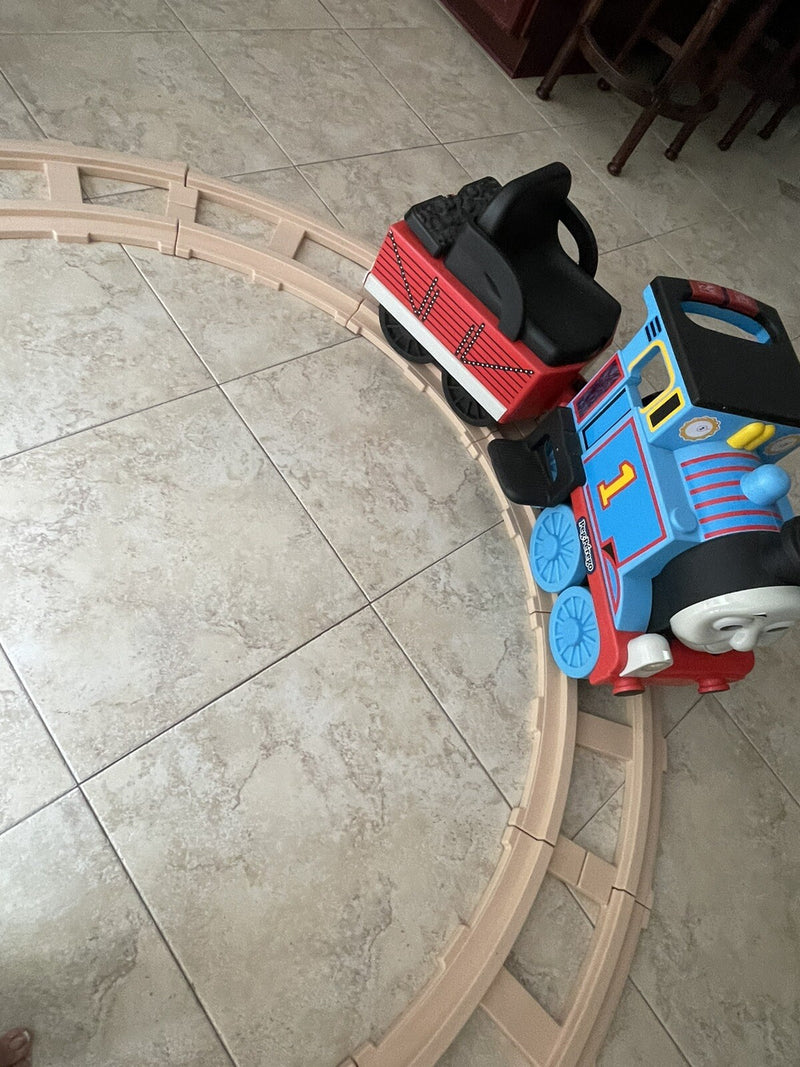 2000s Battery-Powered Thomas the Tank Engine Rider with Tracks Magic Cars 3