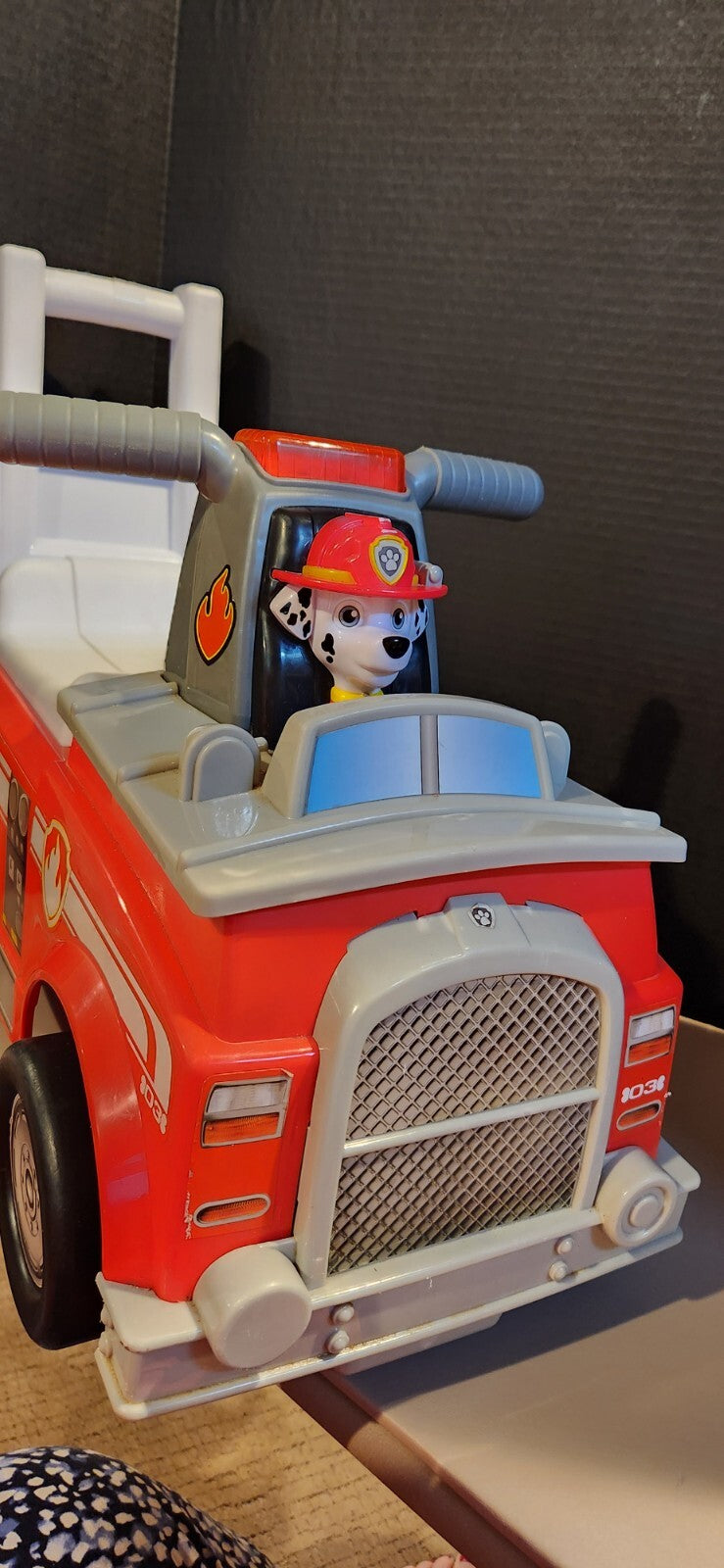 Kids Ride-On Patrol Toy with Battery-Powered Features Magic Cars 1