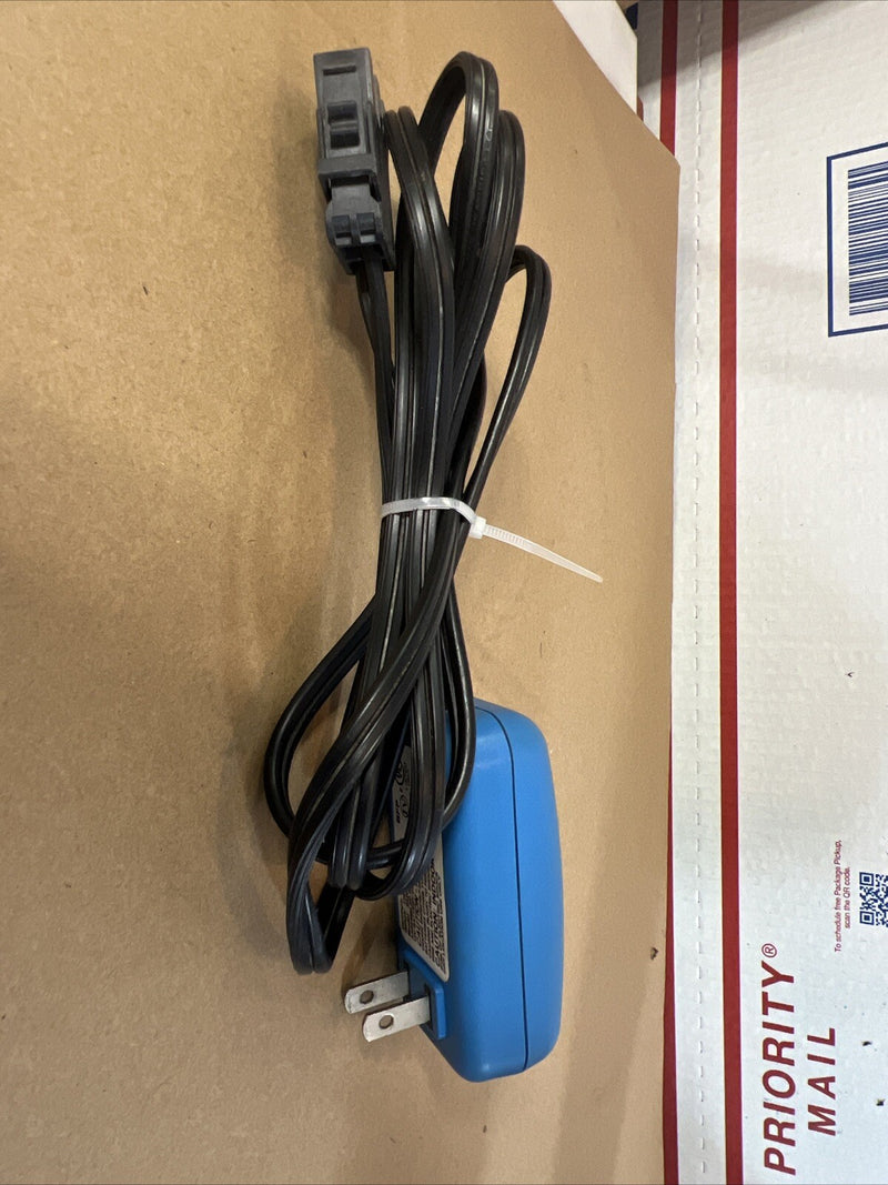 12V DC Rechargeable Battery and Charger Kit Model 25200018 Magic Cars 7