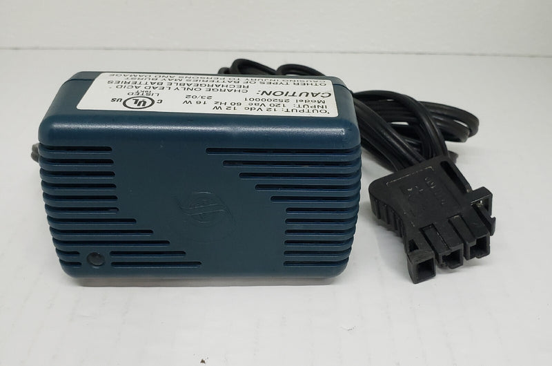 12V Green Ride-On Vehicle Battery and Charger Model 25200001 Magic Cars Variant 0