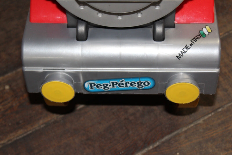 Perego Choo Choo Express Train Set with 26-Piece Track and Figure Eight Layout Magic Cars 9