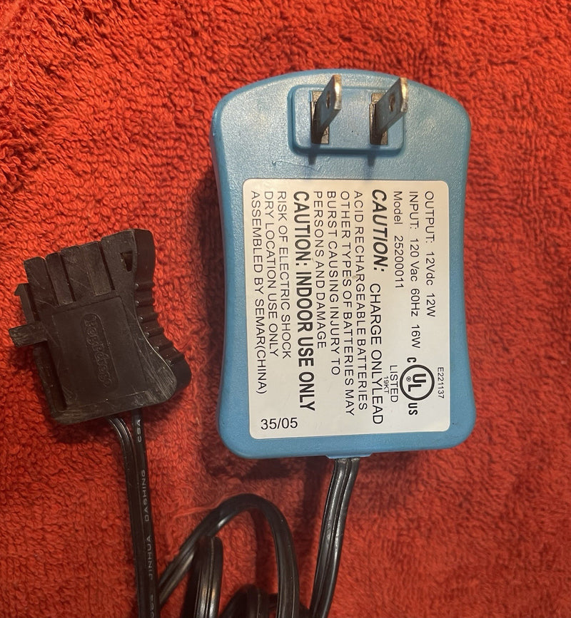 12V 12W OEM Battery Charger Genuine Tested Used Magic Cars 1