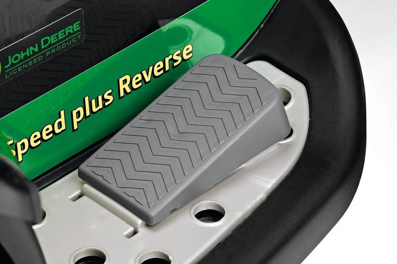 12-Volt John Deere Heavy-Duty Ride-On Tractor by Peg Perego Magic Cars 2