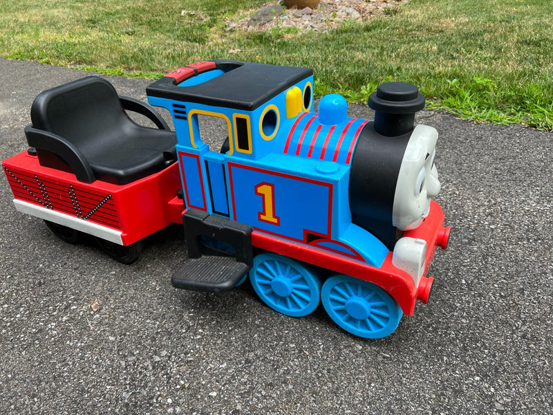 Perego Thomas Train Ride-On Toy with Electronic Repair Needed Magic Cars 1