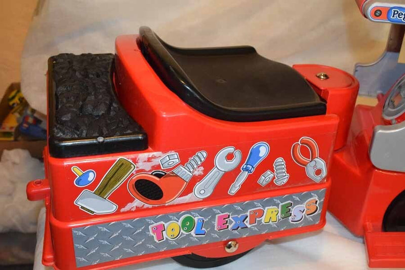Perego Tool Express 6V Ride-On Train with Track – Working Condition Magic Cars 2