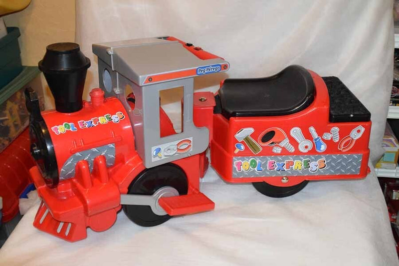 Perego Tool Express 6V Ride-On Train with Track – Working Condition Magic Cars 4