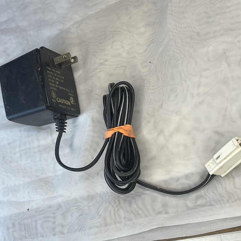 6 Volt Power Wheels with Charger Magic Cars 3