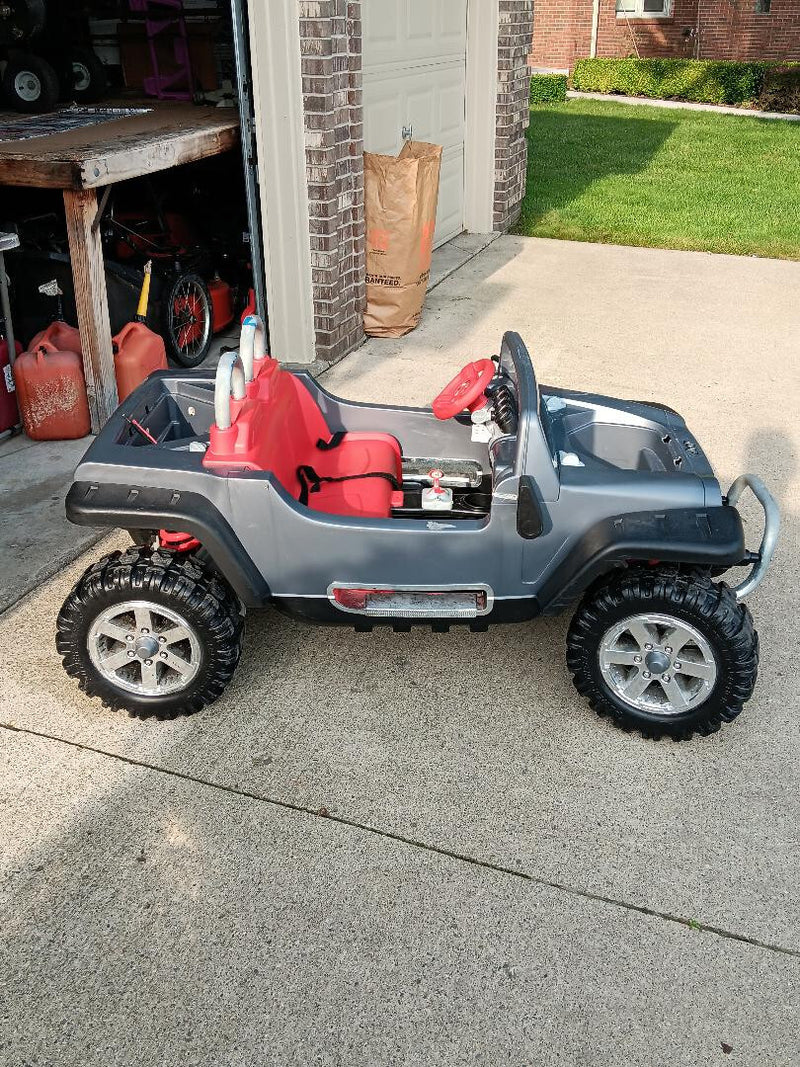 Power Wheels X6645 X-Treme Red Jeep with Seat and Roll Bars Magic Cars 2