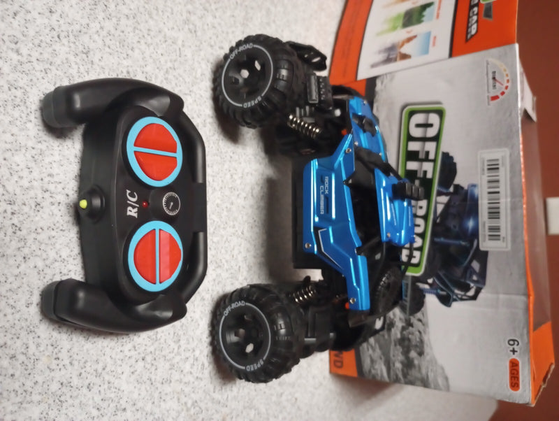 Green Remote Control Truck for Kids – Requires 2 AA Batteries Magic Cars 1