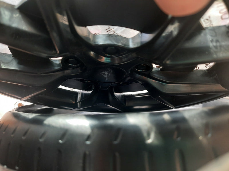 Mustang GT Convertible Rear Wheel with Protective Wheel Cover Magic Cars 5