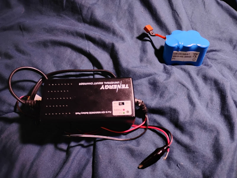 Replacement Battery and Charger Set for Rovio Parts Magic Cars 2