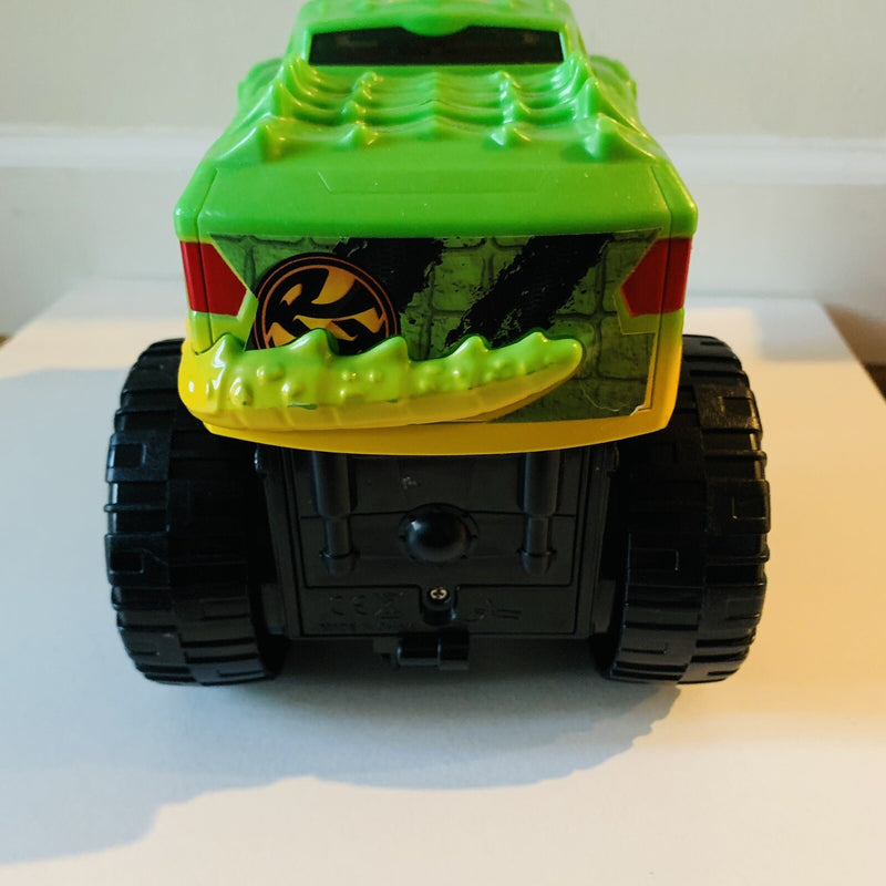 Winroth Racing Road Rippers Crocodile Monster Truck Toy with Light and Sound Effects