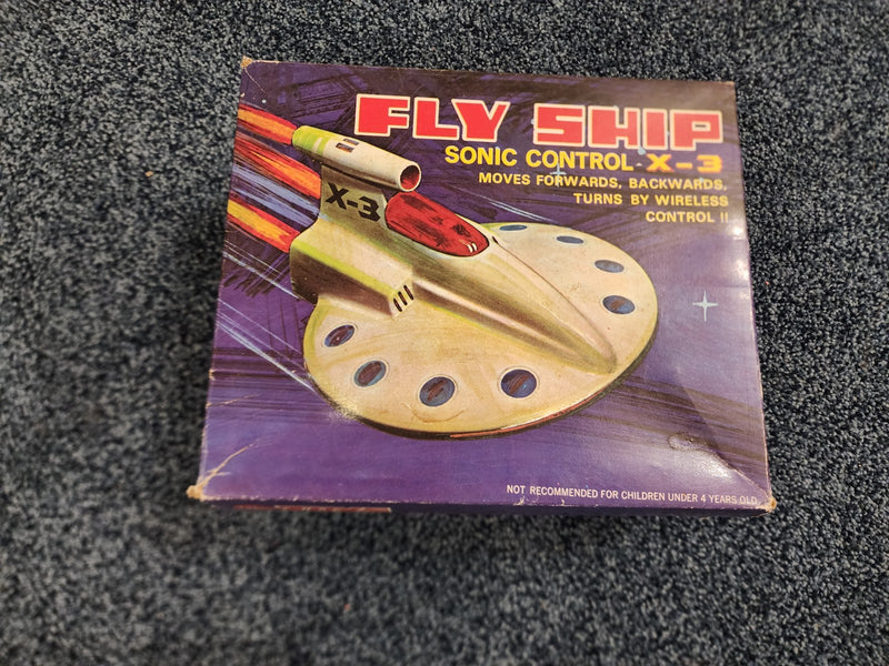 Vintage Working Sonic Control X-3 Space UFO Flying Toy
