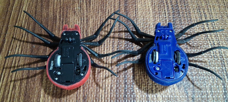 Set of 2 Moose Crawling Spider Tarantula Toys with Working Lights and Movement