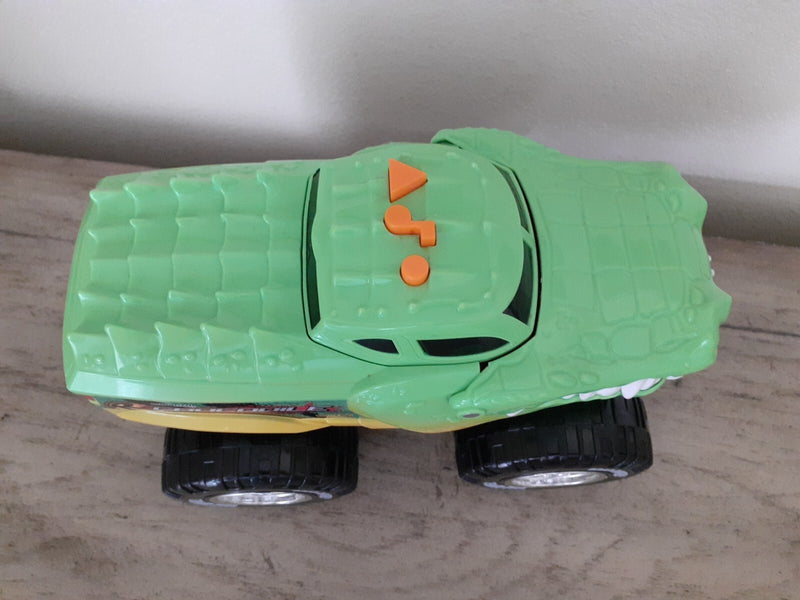 Winroth Racing Road Rippers Crocodile Monster Truck Toy with Light and Sound Effects