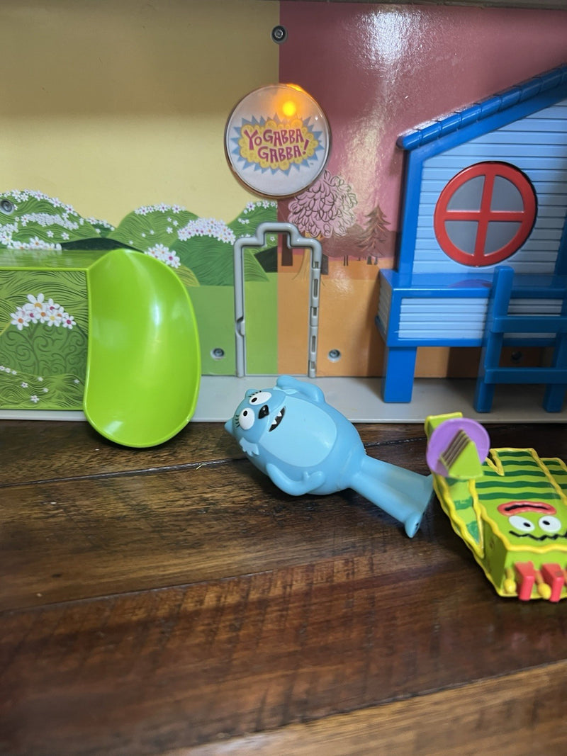 Gabba Gabba Boombox Playset with Sounds, Lights, and 3 Figurines