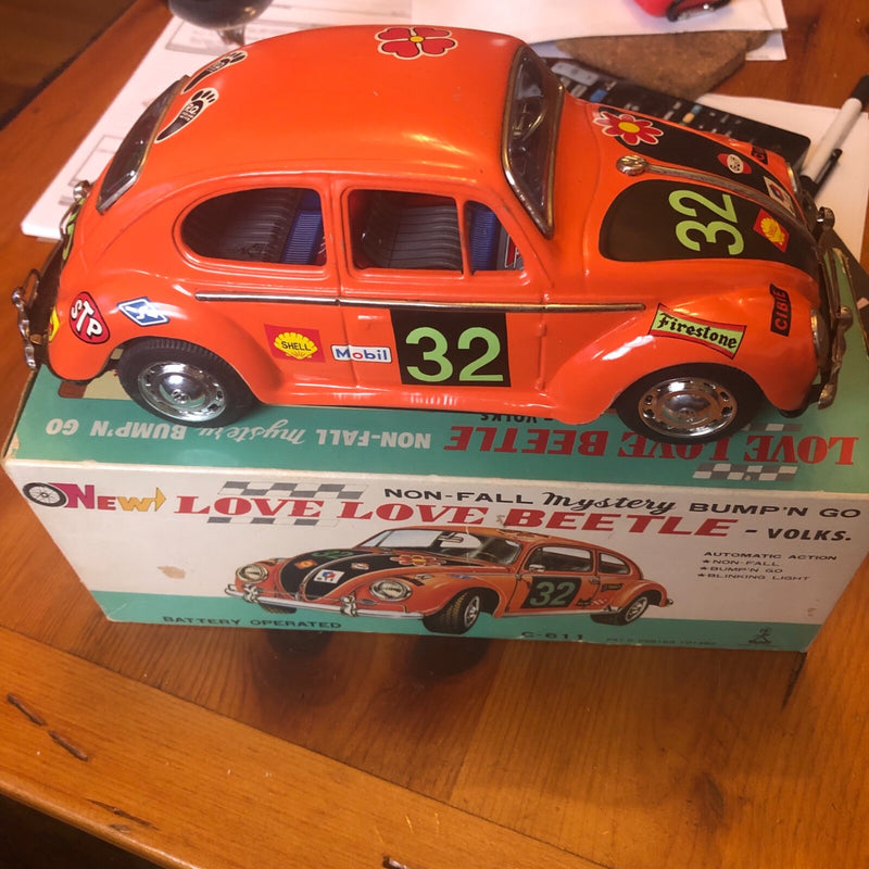 Working Vintage Battery Operated VW Beetle Toy Car from Japan with Box