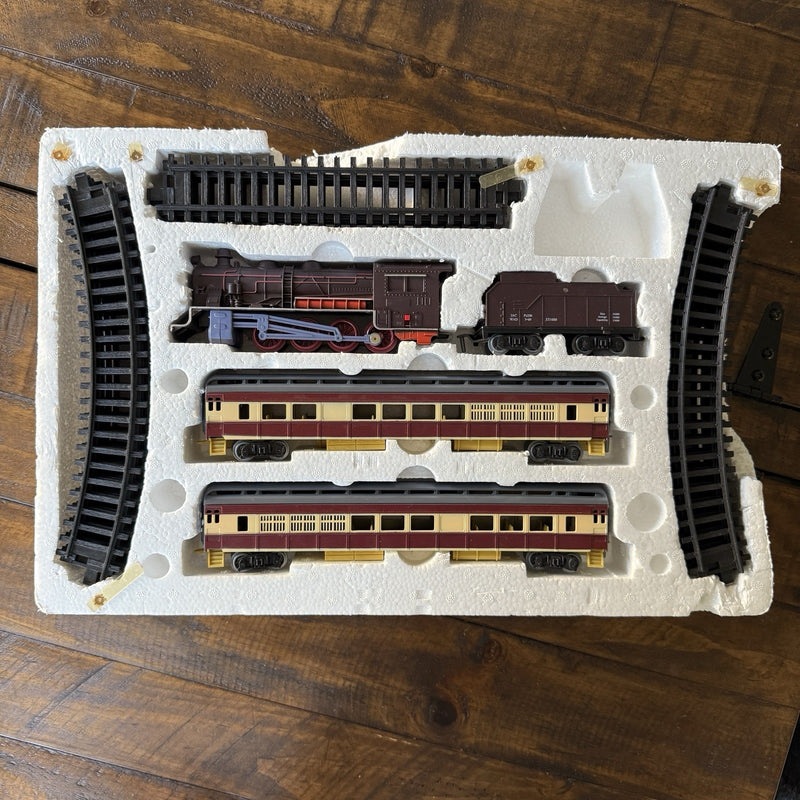 20-Piece Battery Operated Classic Train Set – Tested and Working