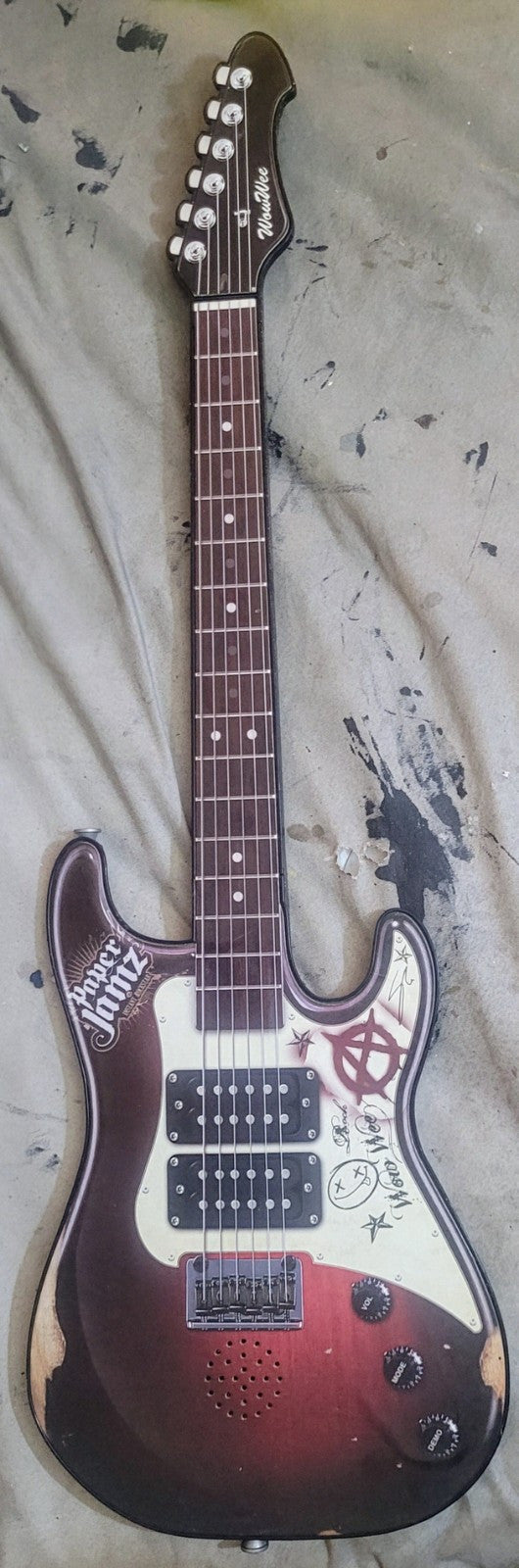 Wow Wee Paper Jamz Guitar Series 2 Instant Rock Star Toy Guitar Red Tested