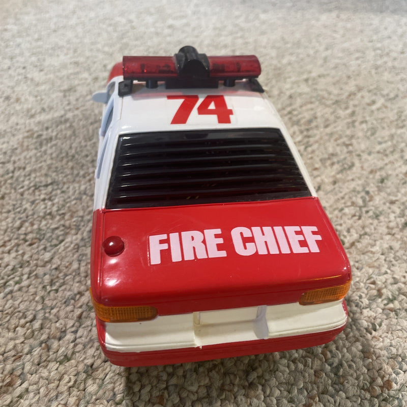 1994 Battery Operated Bright Fire Chief Rapid Response 911 Car Toy