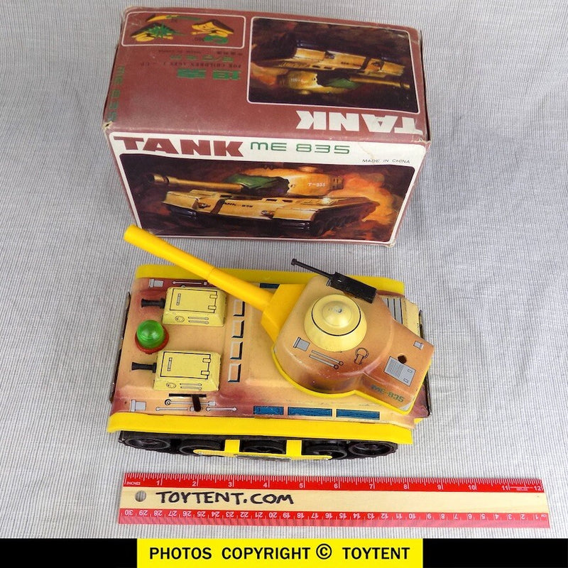 Yellow Army Tank ME-835 with Revolving Turret, Flashing Light, and Battery Operation in Original Box