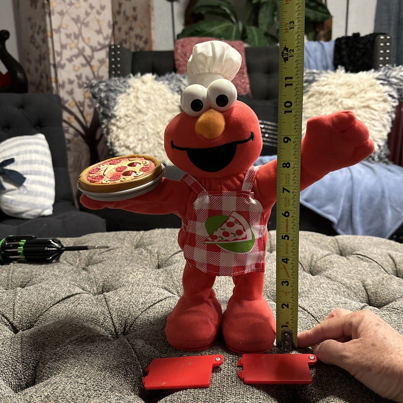Vintage 2006 Singing and Dancing Elmo Toy, 12-Inch Pizza Pie Theme, Fully Functional