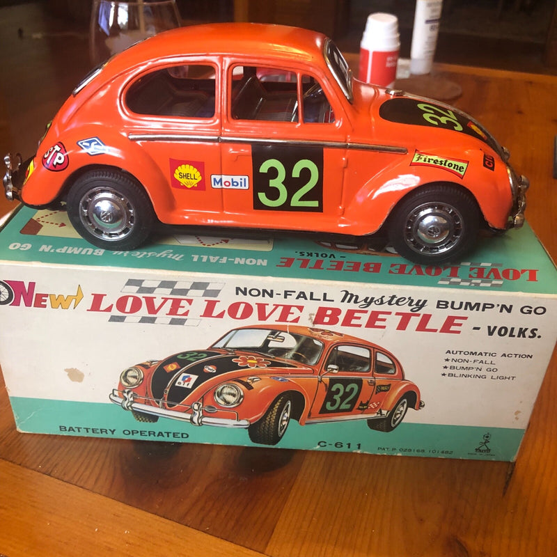 Working Vintage Battery Operated VW Beetle Toy Car from Japan with Box