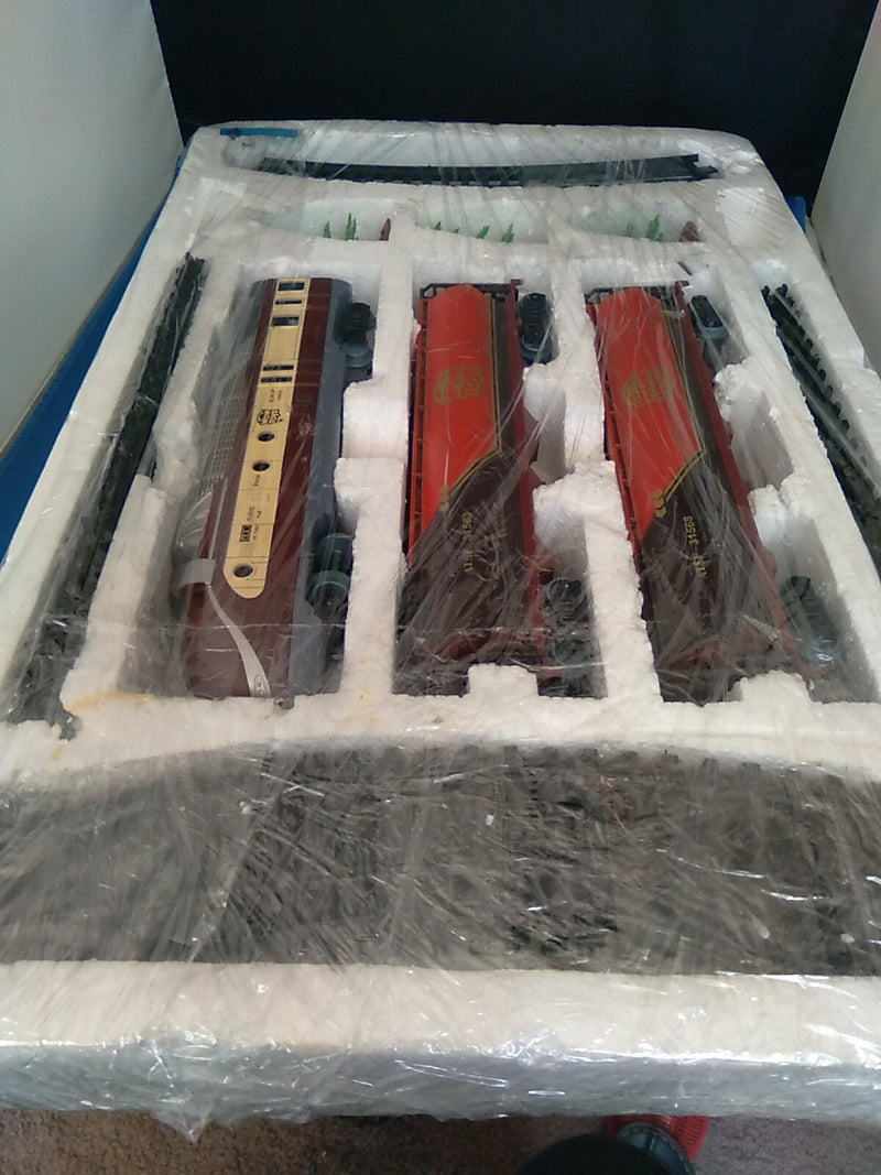 20-Piece Battery Operated Classic Train Set – Tested and Functional
