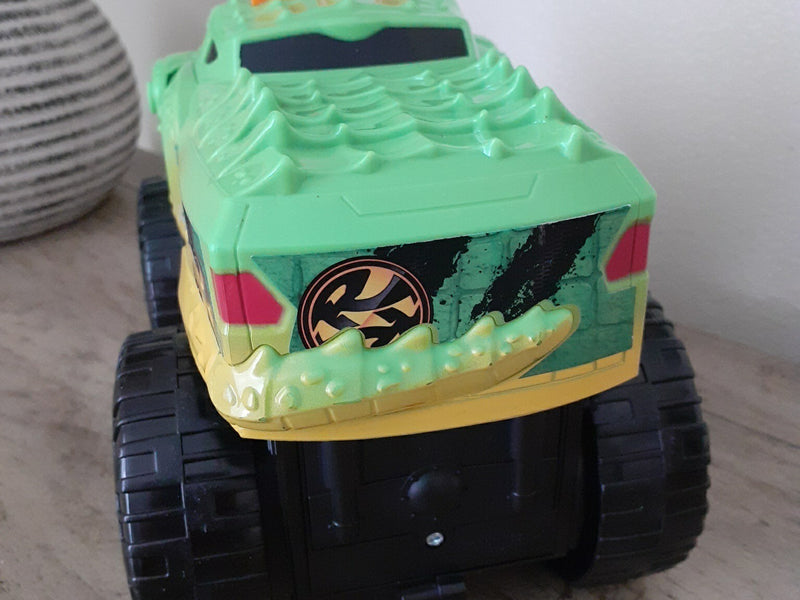 Winroth Racing Road Rippers Crocodile Monster Truck Toy with Light and Sound Effects
