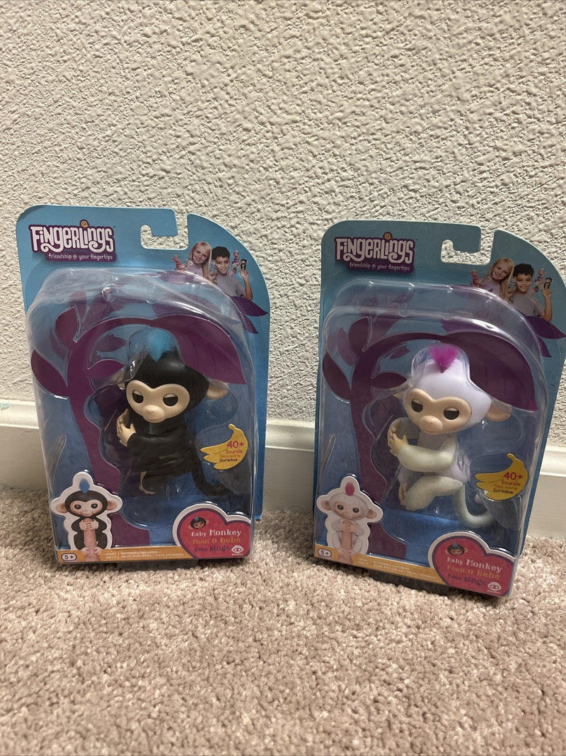 WowWee Fingerlings Interactive Baby Monkey Duo Finn & Sophie