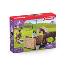 Schleich Horse Club Equestrian Grooming Station Playset with 19 Pieces of Horse and Rider Figures