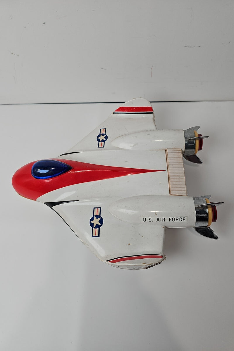 Working US Air Force Super Jet Fighter F-125 Mekka Solid State AM Radio Vintage Model