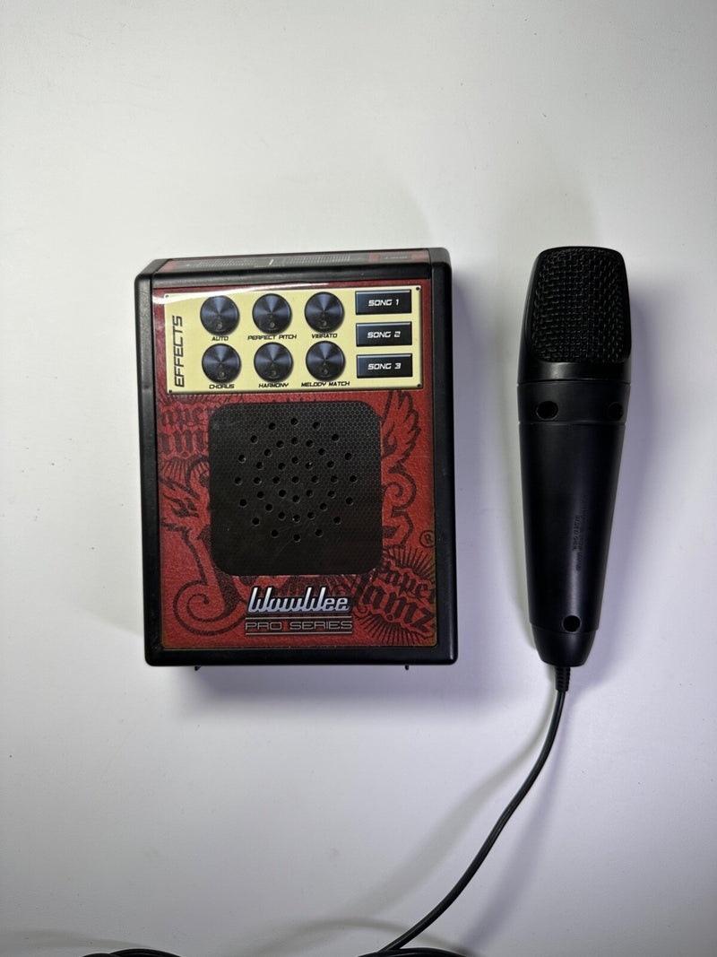 Paper Jamz Pro Series Effects Amp and Microphone with Voice Changer Toy