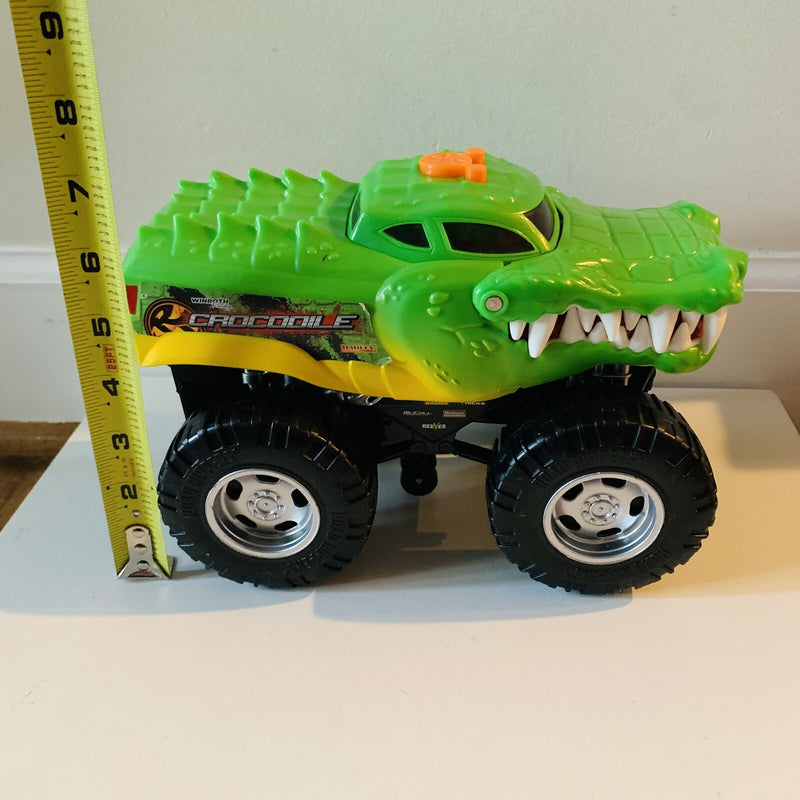 Winroth Racing Road Rippers Crocodile Monster Truck Toy with Light and Sound Effects