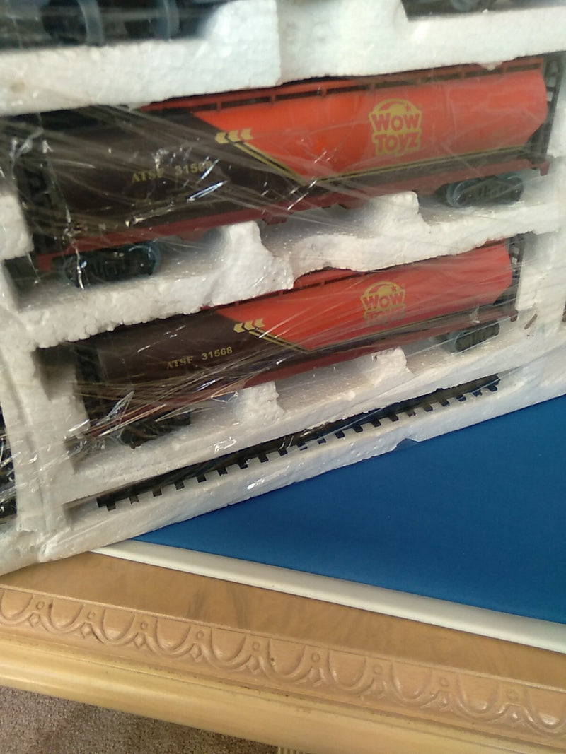 20-Piece Battery Operated Classic Train Set – Tested and Functional