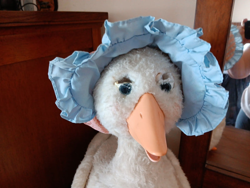 Vintage Worlds of Wonder Mother Goose Talking Toy Non-Functioning Collectible