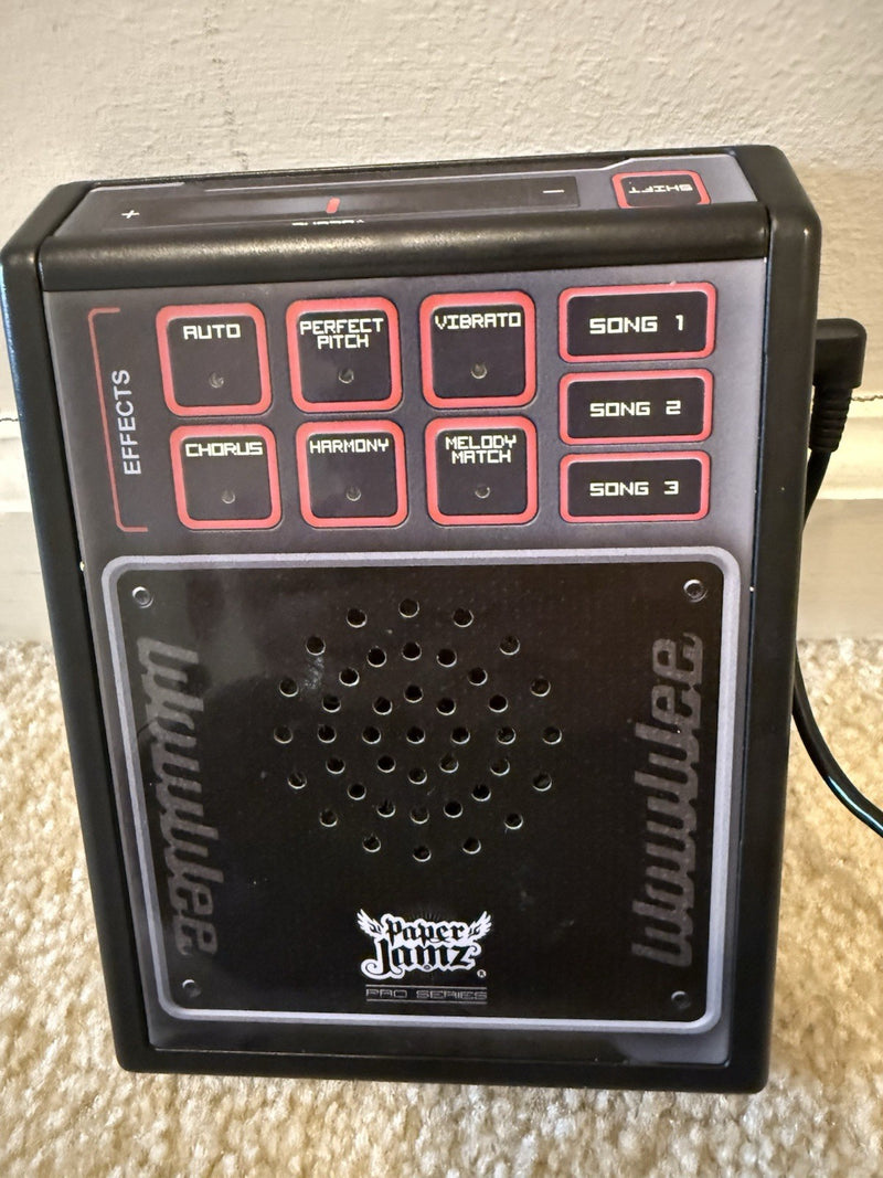 Wee Paper Jamz Pro Series 6420 Vocal Effects Microphone with Amplifier for Singing