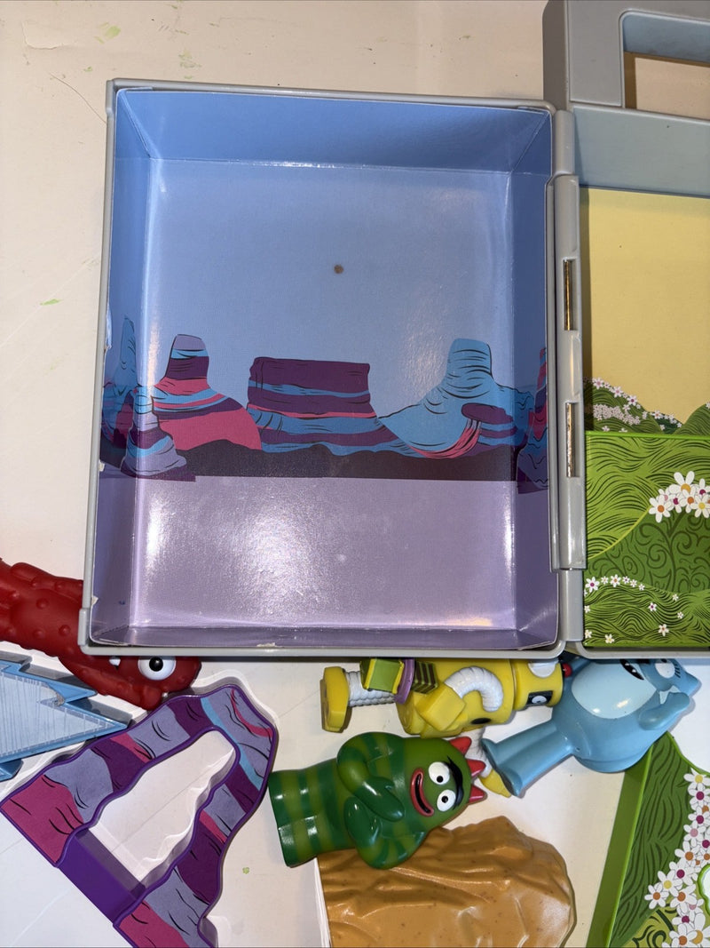 Gabba Gabba Boombox Playset with Sounds, Lights, and Character Compatibility