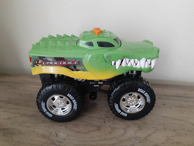 Winroth Racing Road Rippers Crocodile Monster Truck Toy with Light and Sound Effects