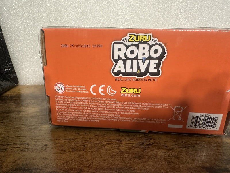 Interactive Battery-Powered Crawling Robo Spider Toy New Sealed