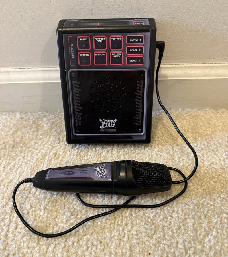 Wee Paper Jamz Pro Series 6420 Vocal Effects Microphone with Amplifier for Singing